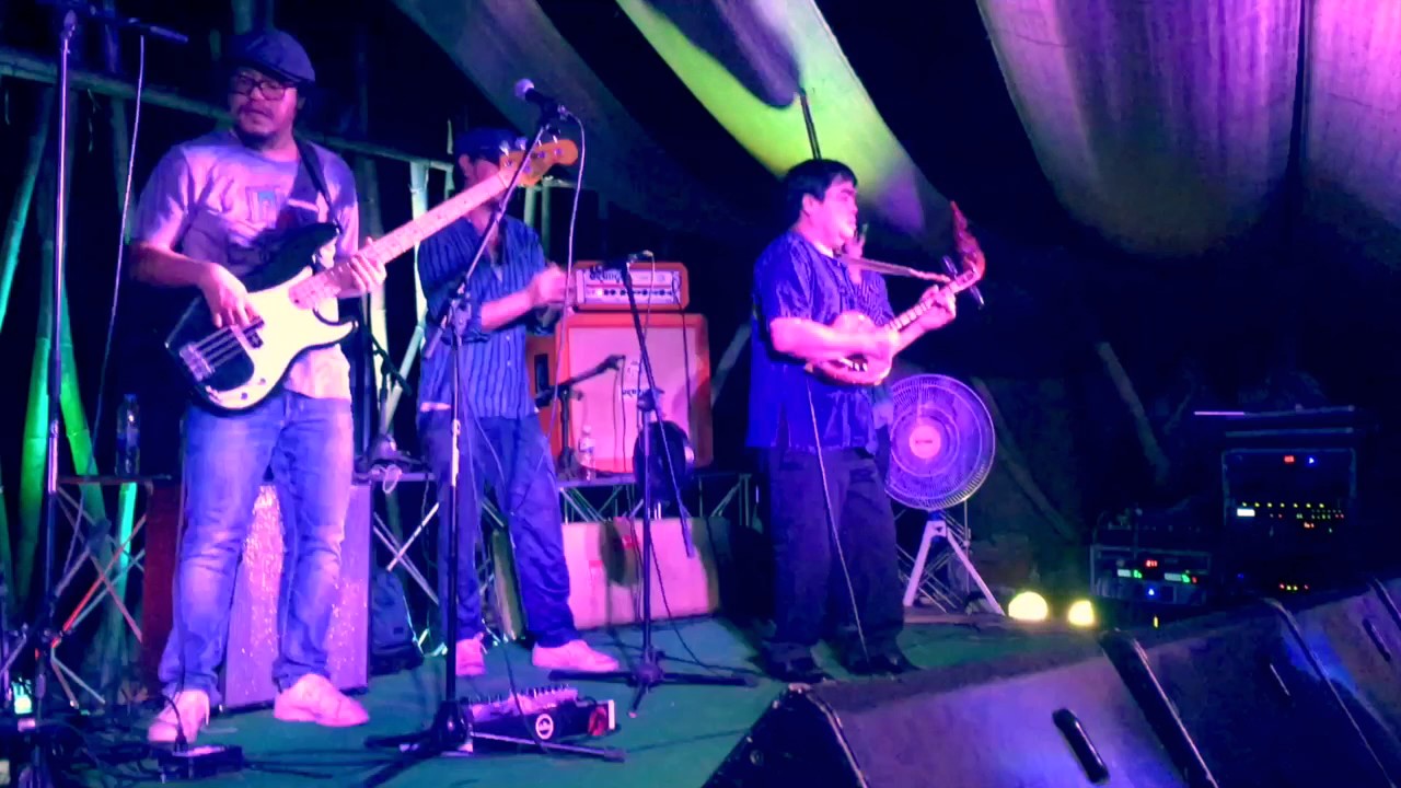 The Adventures of Sinsai - paradise bangkok molam international band