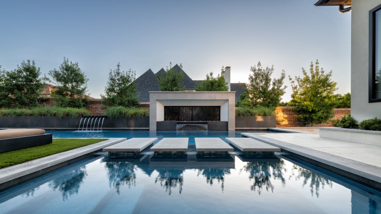 Frisco Luxury Backyard Tour: Small Backyard, Big Luxury