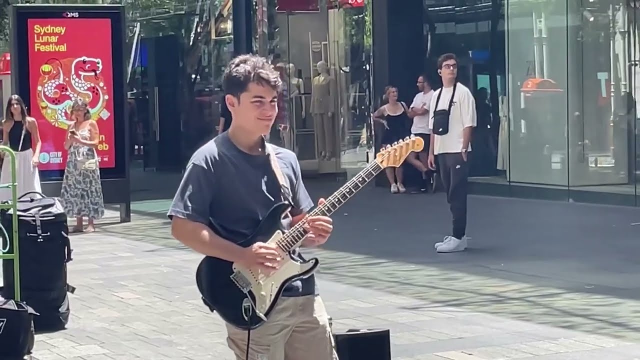 Andryel Guitar - vibrant busking performance @ Sydney CBD Pitt Street Mall