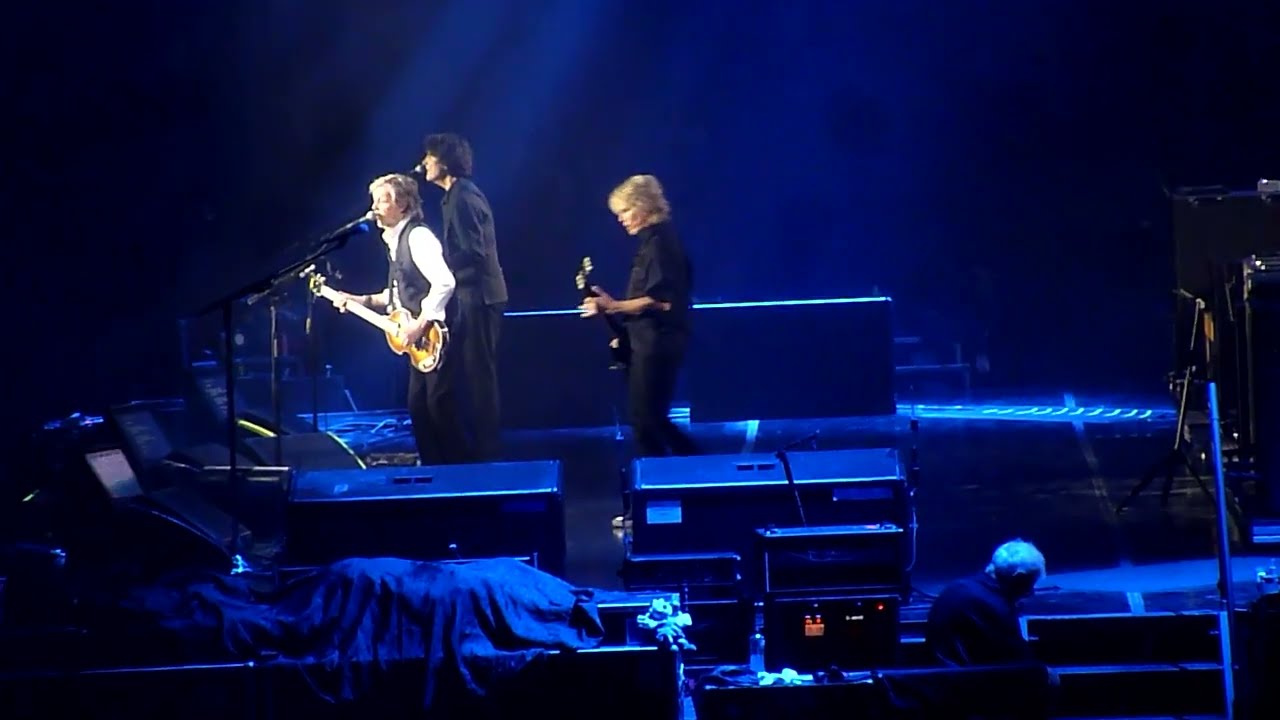 Paul McCartney - Paris -- GET BACK -- La Defense Arena - 4 december 2024