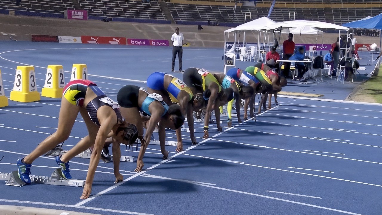 Los 100 metros femeninos más locos | El Duelo de Generaciones Que Nadie Esperaba en los 100 Metros