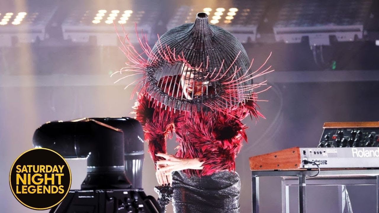 Lady Gaga Delivers “Abracadabra” Performance at the Grammys 2026