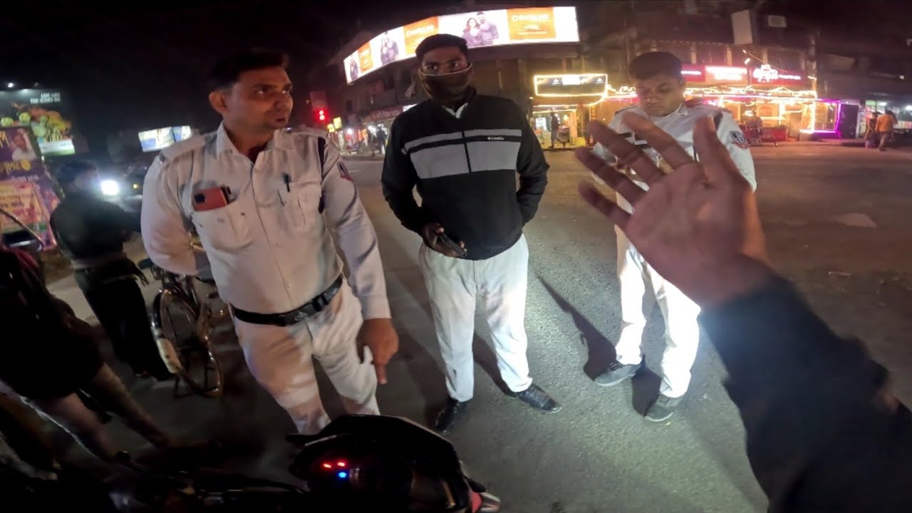 প্রথম MotoVlog ভিডিও বানাতে গিয়ে Police ধরল 😰| সব দোষ নাকি আমার🤬 !!