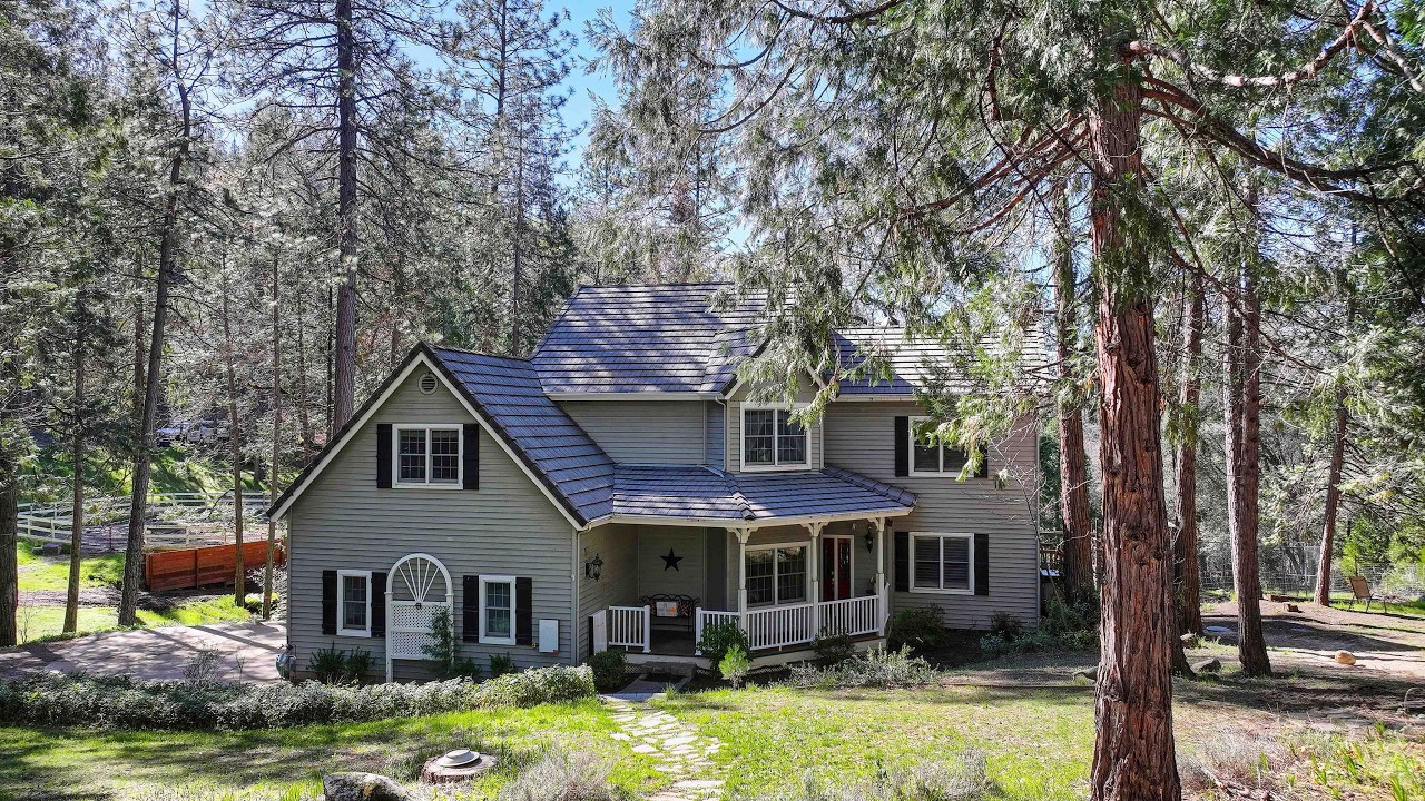 7010 Flat Creek Dr, Somerset, CA