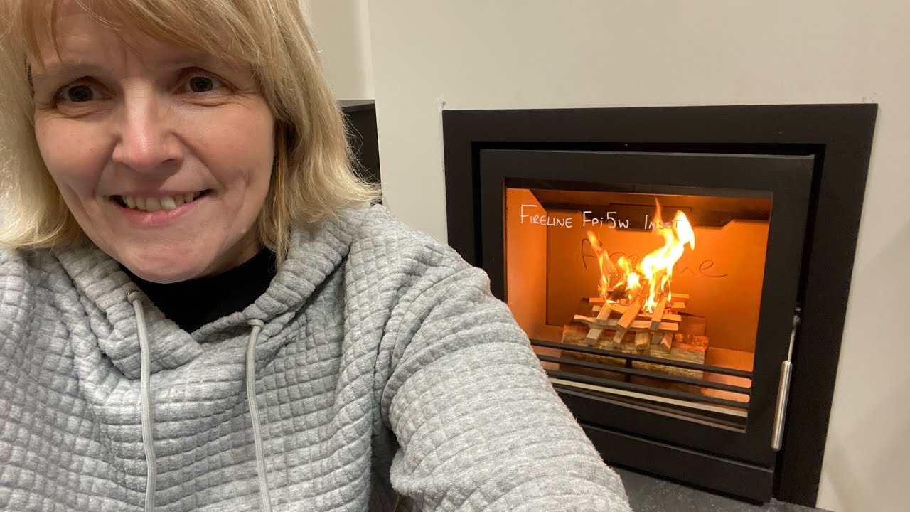 Charlton and Jenrick FPi5W - 5kw multi fuel inset stove review / Natural Heating (Sarah-Jane Nash)