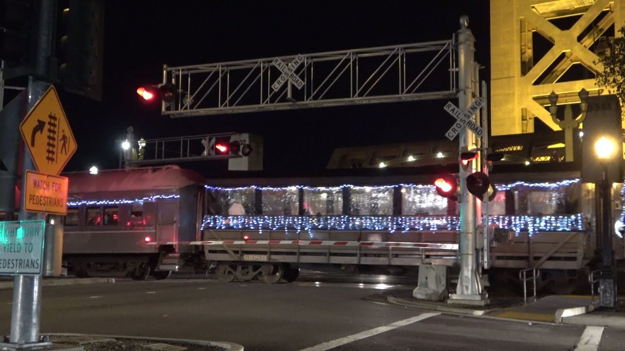 WP 913 Leads SSRR Polar Express Holiday Train, Capitol Mall Railroad Crossing, Sacramento CA