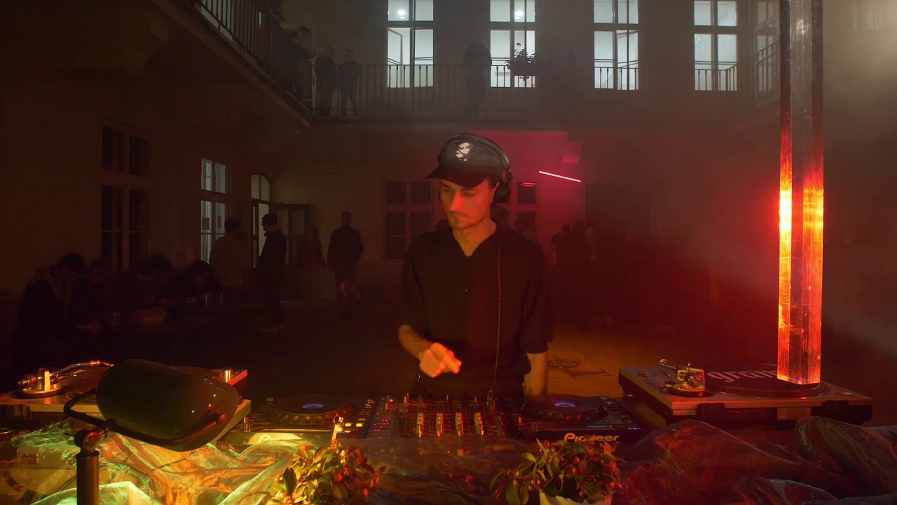 whydie? Hollar Room DJ set