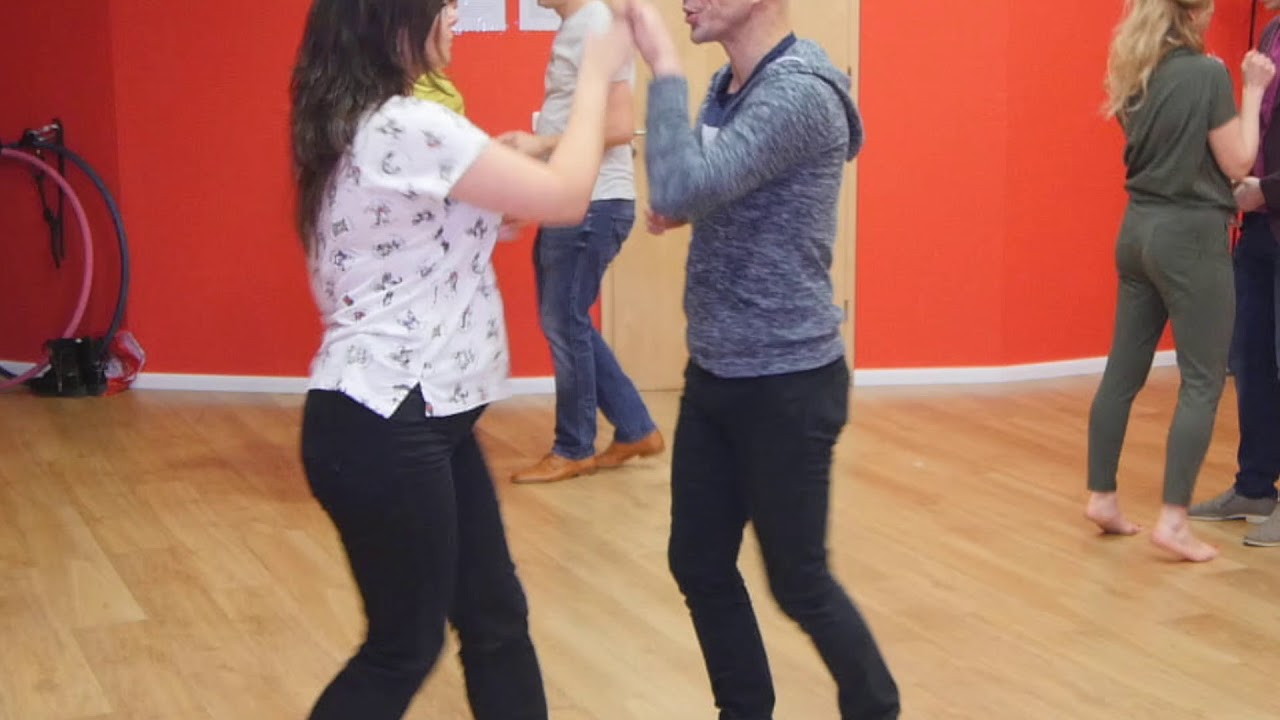How to make many turns easily in Salsa- Captain Salsa