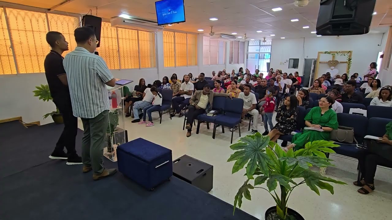 Preaching at Iglesia Metodista Libre Jesús El Mesías - Pastor James Park / 20250914