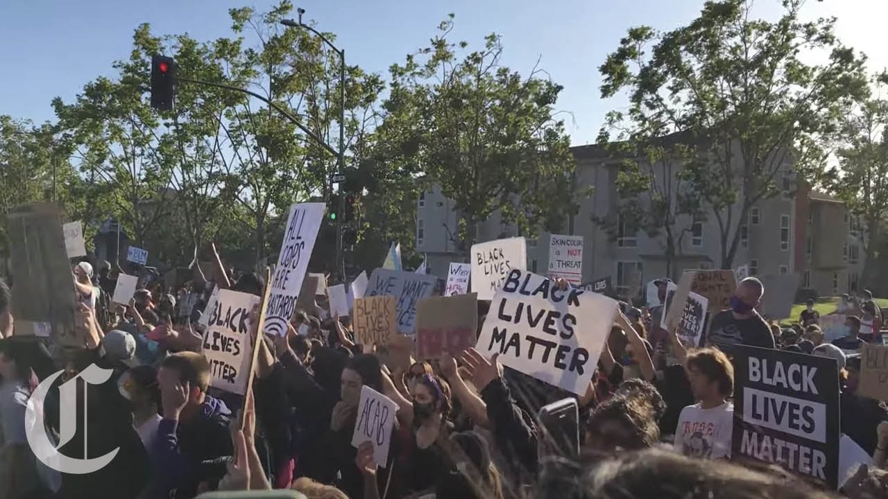Peaceful Protests in Oakland on Seventh Day of Protests Over Police Brutality