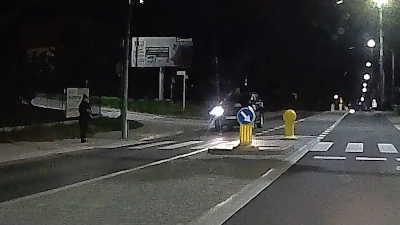 Dziwna sytuacja na przejściu dla pieszych