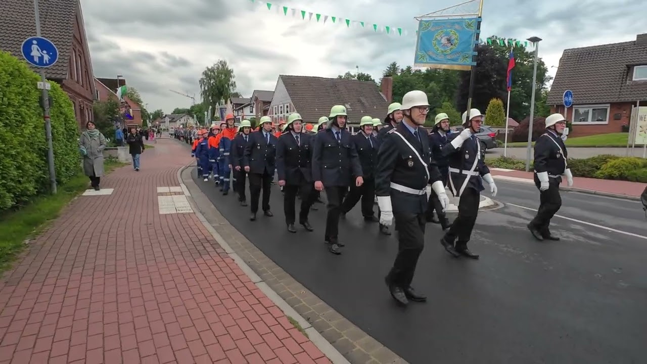 Jubiläumsumzug u. 🥁🎺“Großer Zapfenstreich