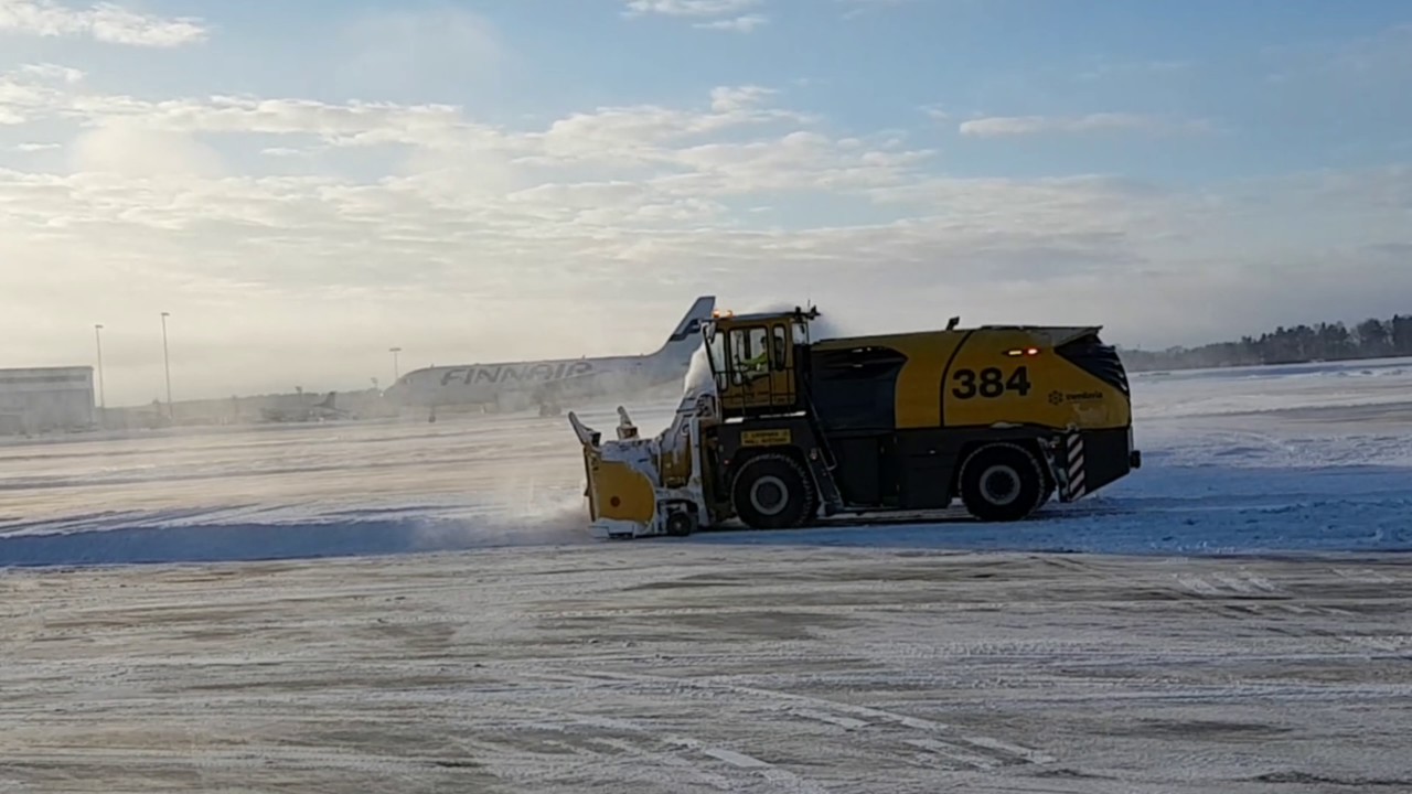 Snöröjning Arlanda 2017-01-07