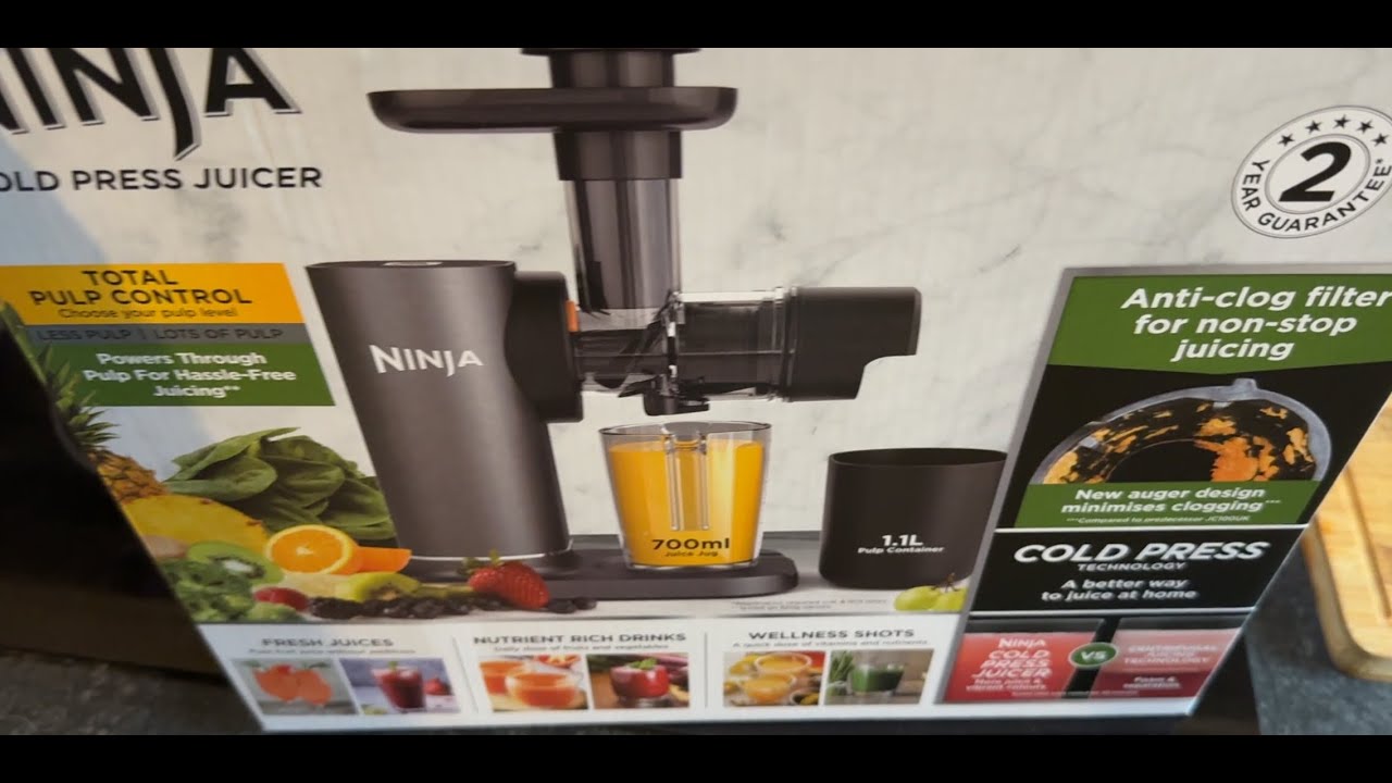 Ninja Juicer unboxing with my daughter's help and first time using 