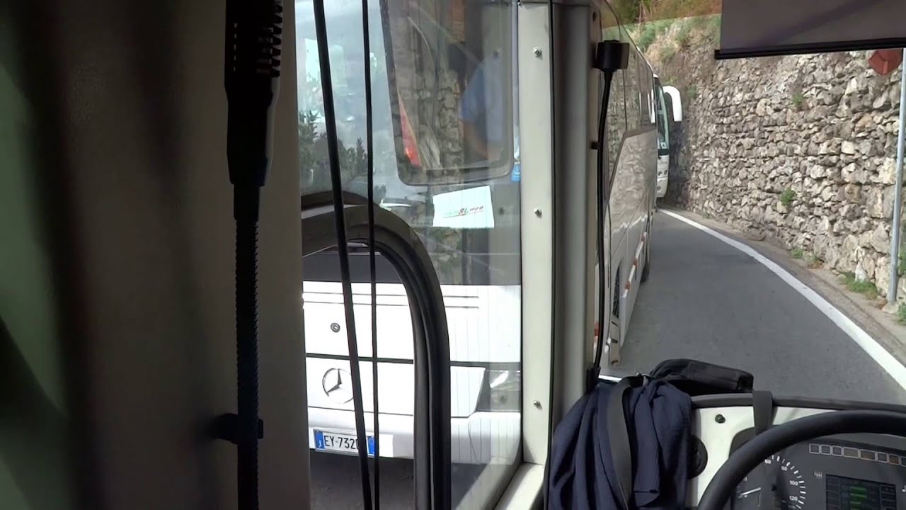 BUS de Amalfi à Positano. ITALIE du SUD