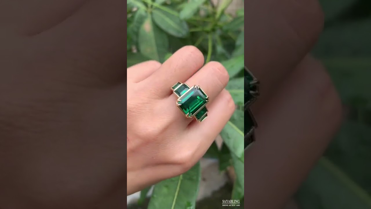 8ct Emerald Cut Emerald Engagement Ring in Gold