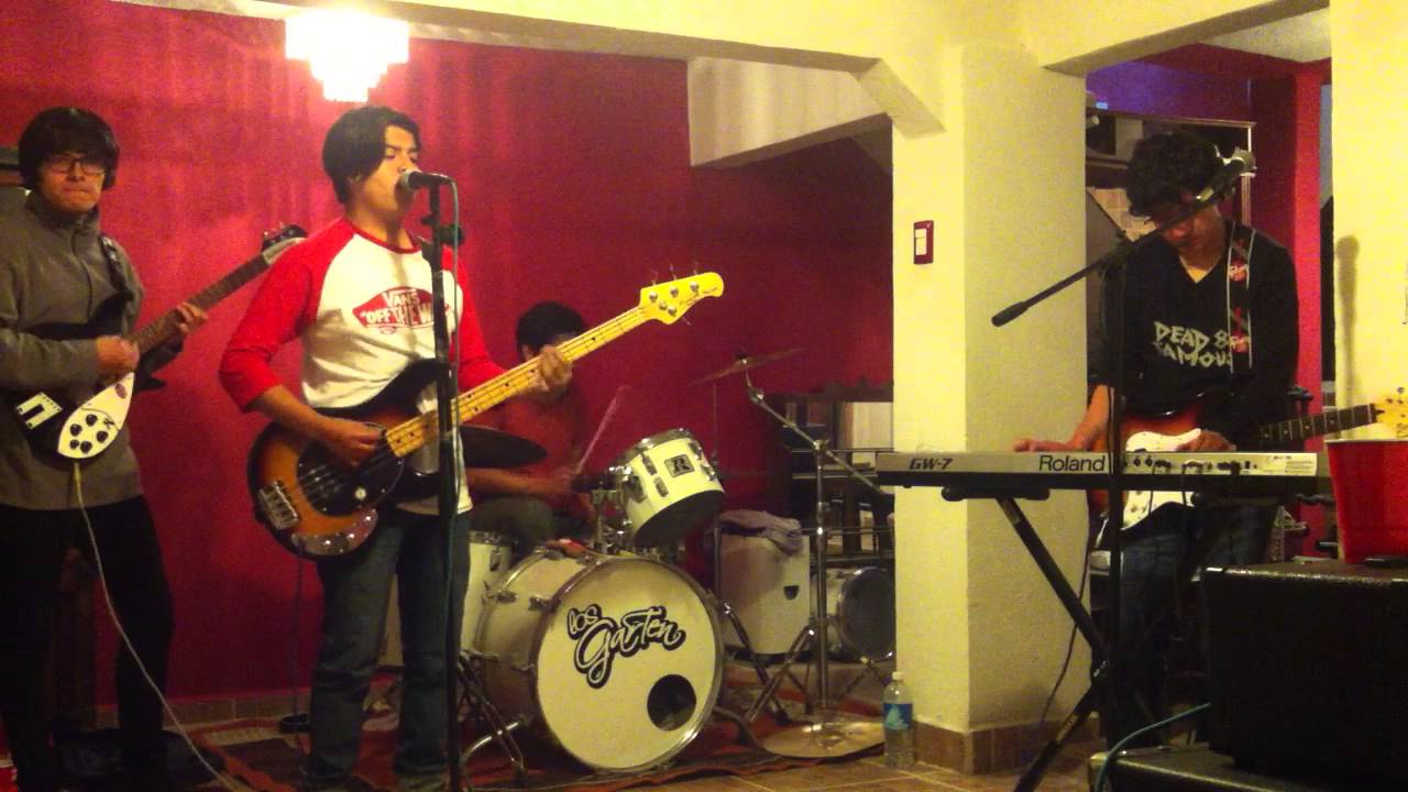 Llueve Sobre La Ciudad (Los Bunkers Cover) Los Garten