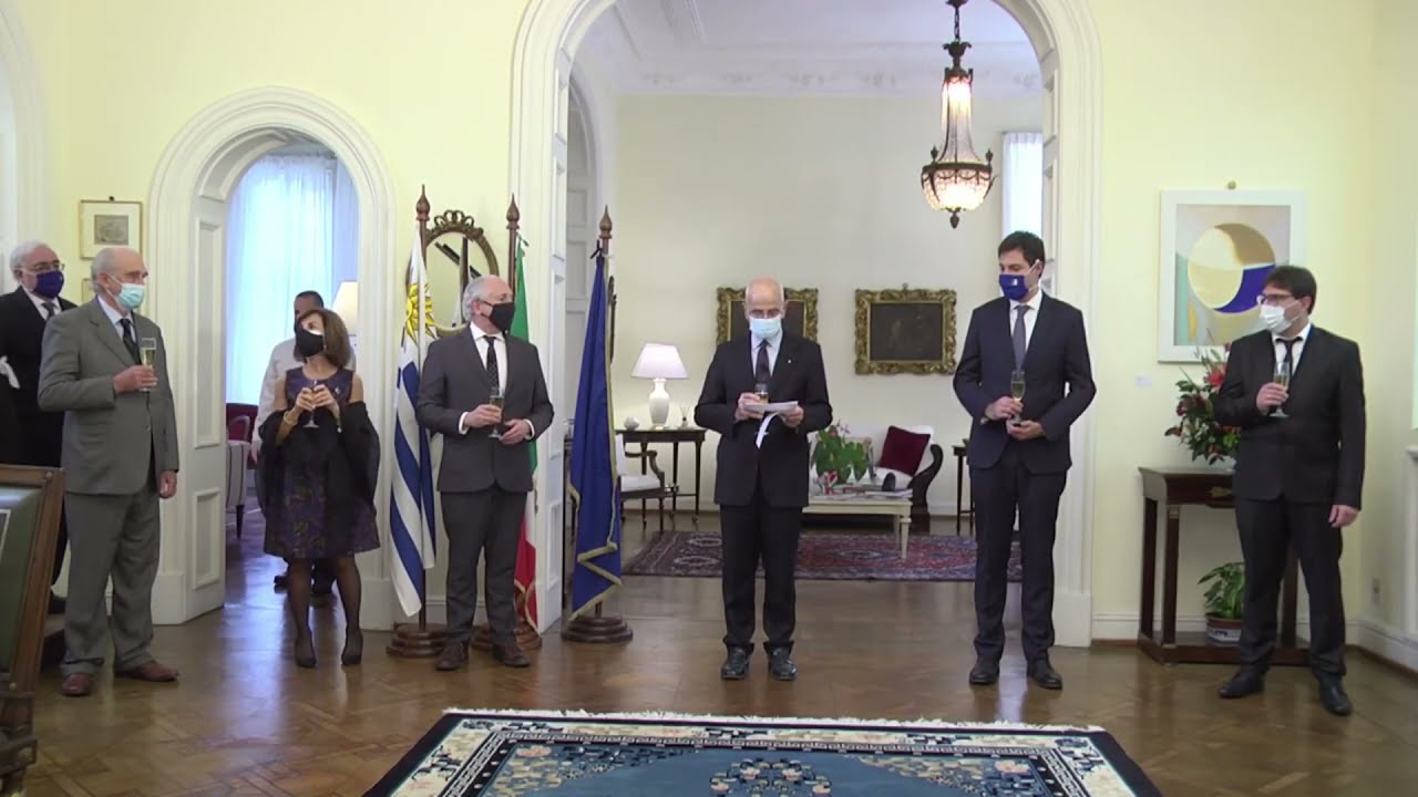 Embajador de Italia en Uruguay presenta Montevideo Una Capitale di Cultura Italiana