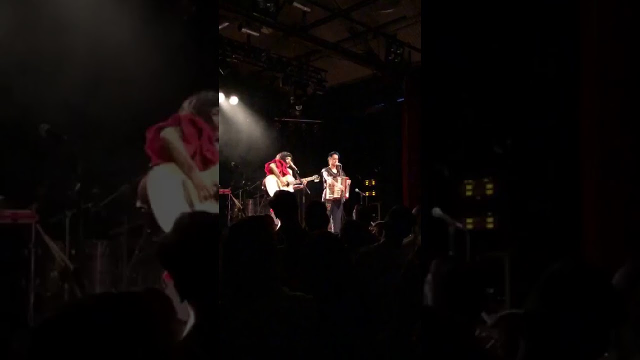 Mon Laferte y Pascuala Ilabaca 🌹❤