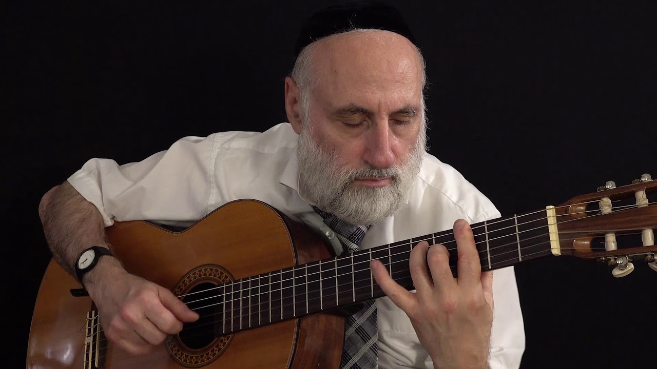 Esa Einai by Shalsheles. Arranged for the classical guitar. Performed by Yaakov Kranz