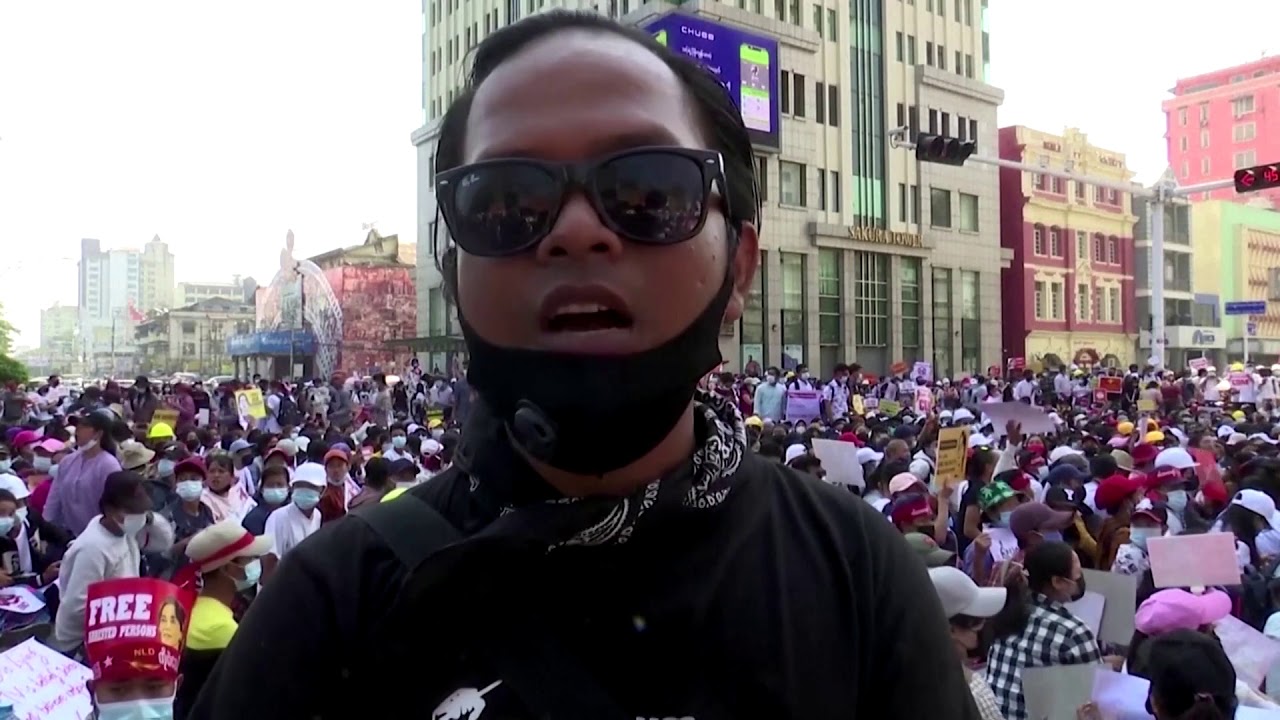 Myanmar stages 'broken down' cars protest