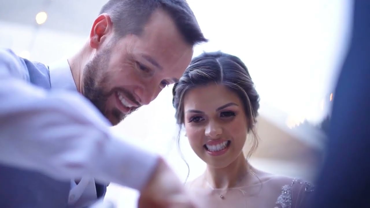 Ritual das Areias - Alex & Samya - Celebração de Casamento Personalizada - Murilo Silva Celebrante