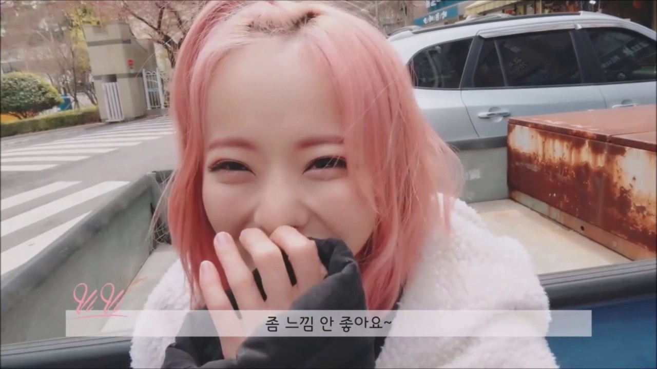 LOONA Vivi Cute Laughing Compilation