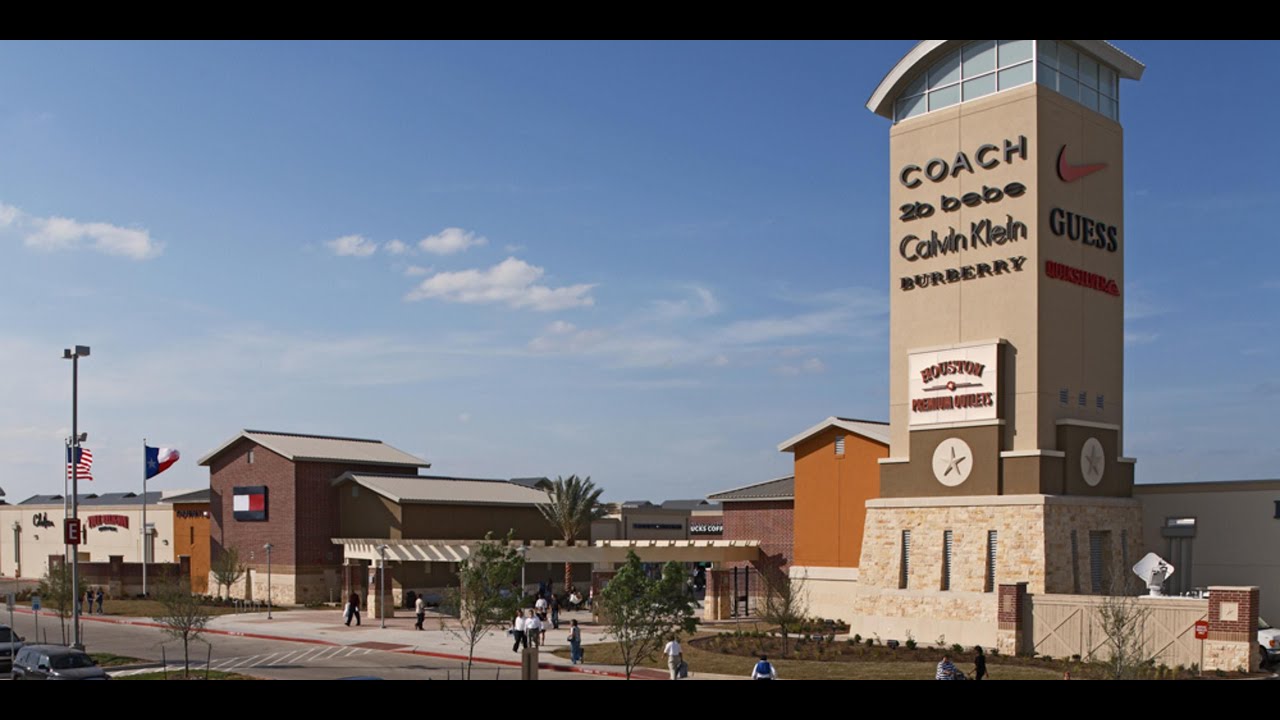 Caminando Houston Premium Outlets 2022