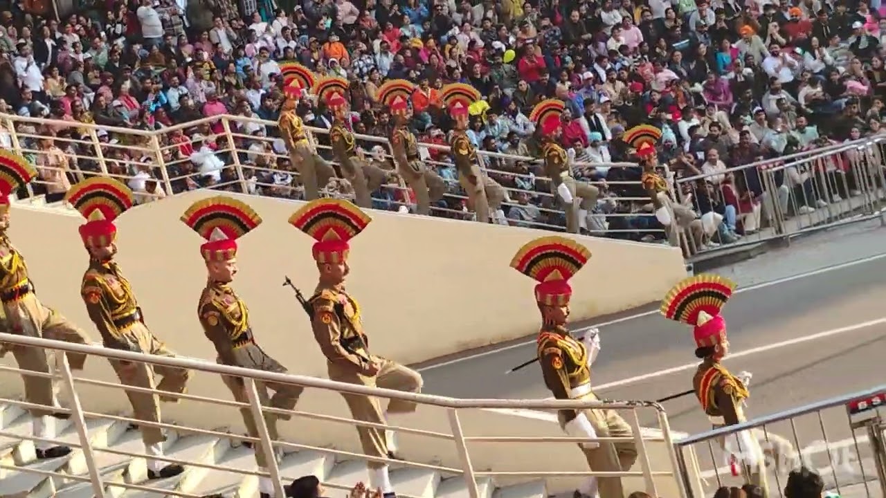 India-Pak border in Punjab (Attari-Wagah border) 🇮🇳 🧡🤍💚 🫡 #long #india #attari #indianarmy 