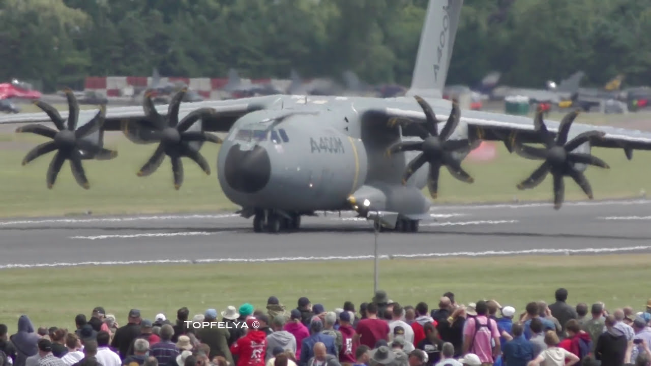 Airbus A400M best spectacular maneuvers Combat Short takeoff landing and Wingover