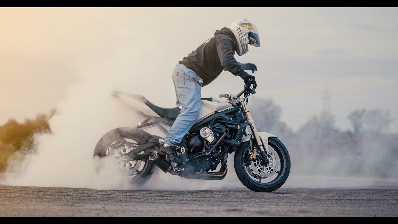 TRIUMPH STREET TRIPLE STUNT | Autumn Run | Karol Kulbacki | JVKUB Media