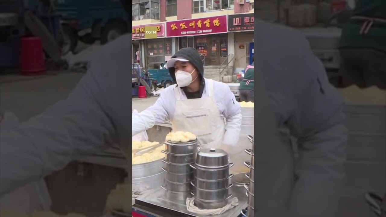 Russians flock to China's border city for breakfast