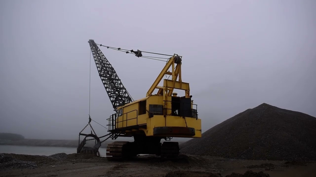 Weserhütte W320 dragline digging gravel - Seilbagger Lipp