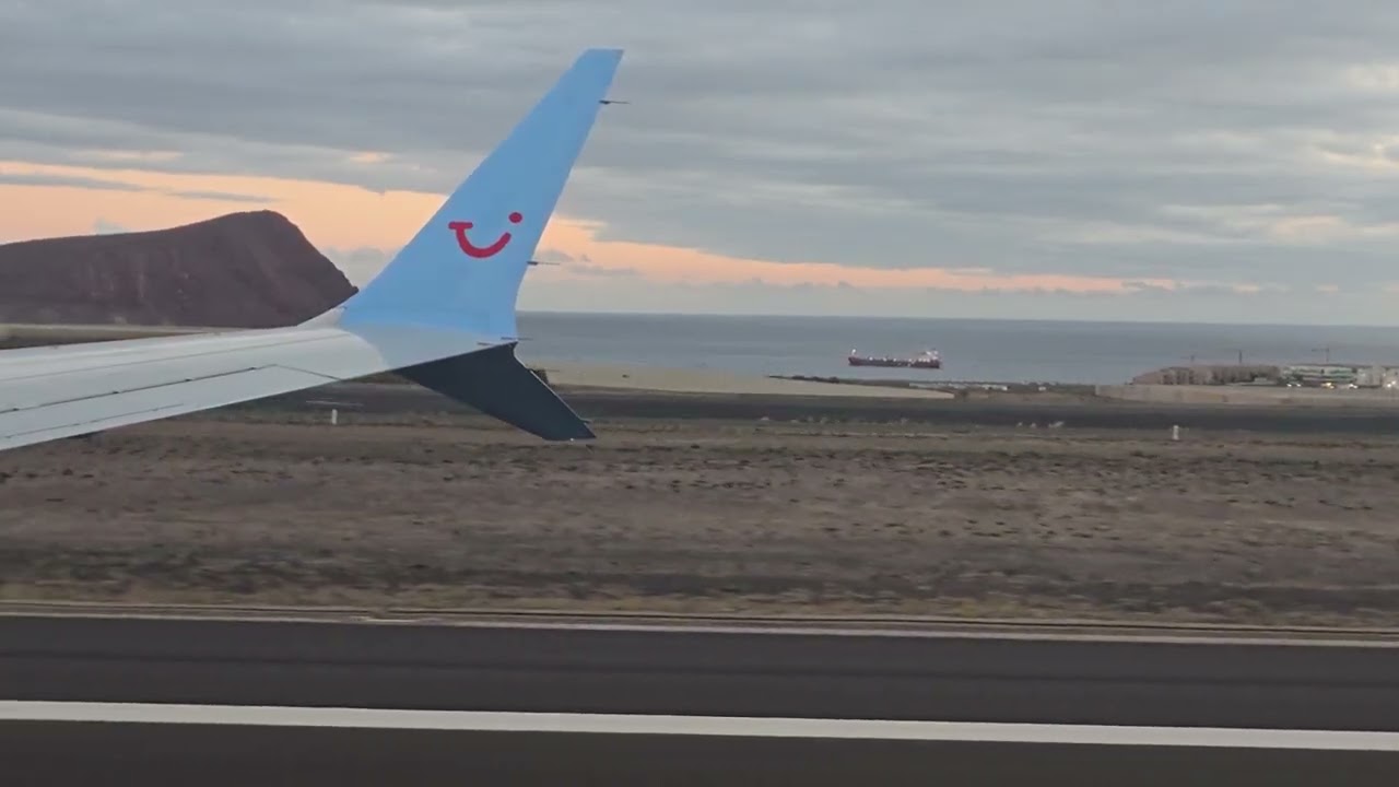 Heavy landing in Tenerife due to medical emergency on a Cape Verde to Manchester B737 flight Dec 25