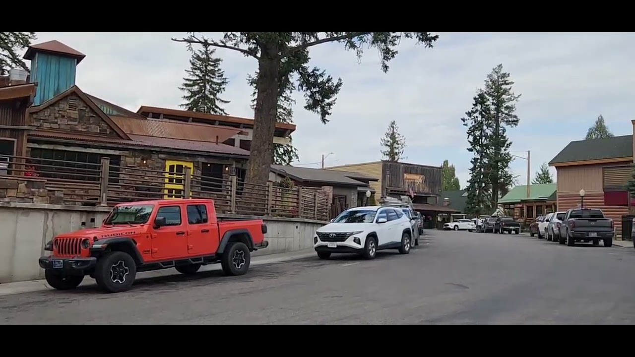 A must-see town in Montana: Bigfork.
