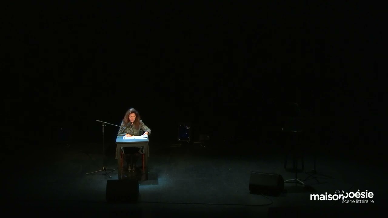 Guila Clara Kessous lit Des mots pour agir contre les violences faites aux femmes
