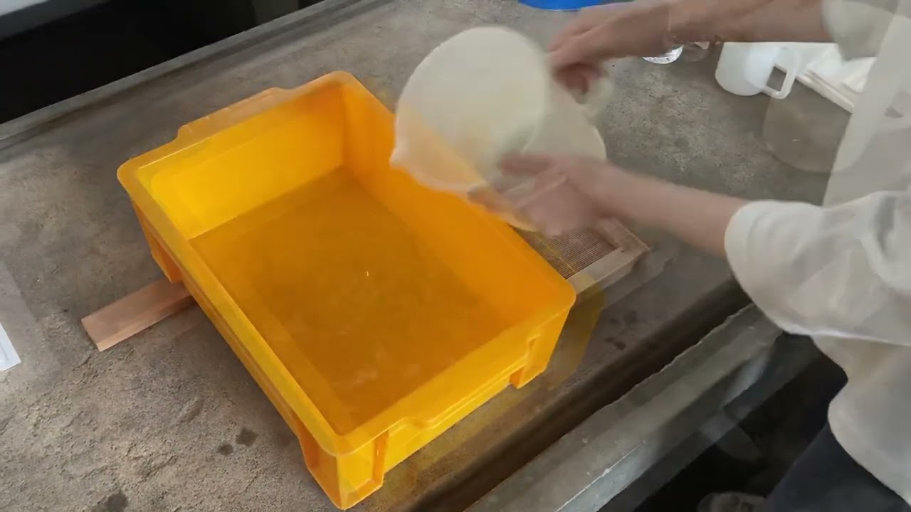 3分で説明「紙すきキット」を使用した紙のつくり方/「伊勢和紙の紙すき」
