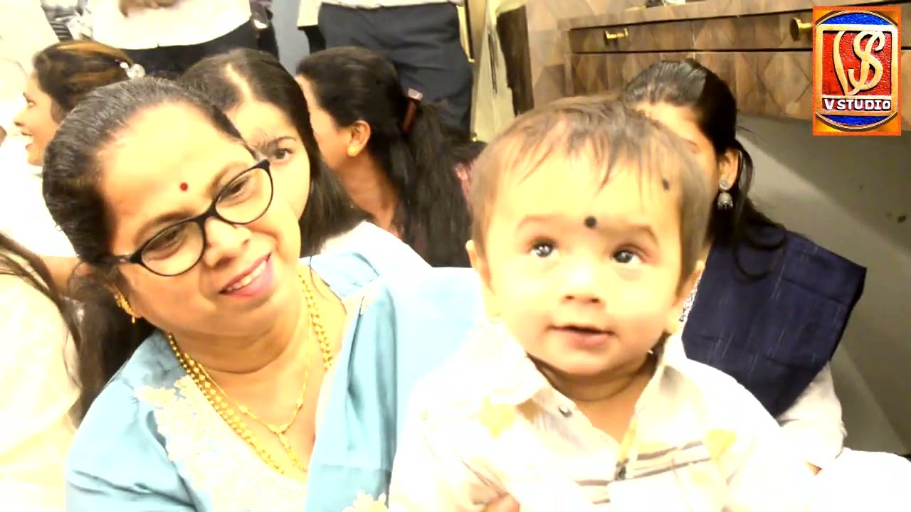 बुद्ध धम्म विधि घेऊन मंगल कार्यास सुरुवात,या मंगल समयी विष्णू शिंदे यांचा परिवार व नातेवाईक मित्र मं