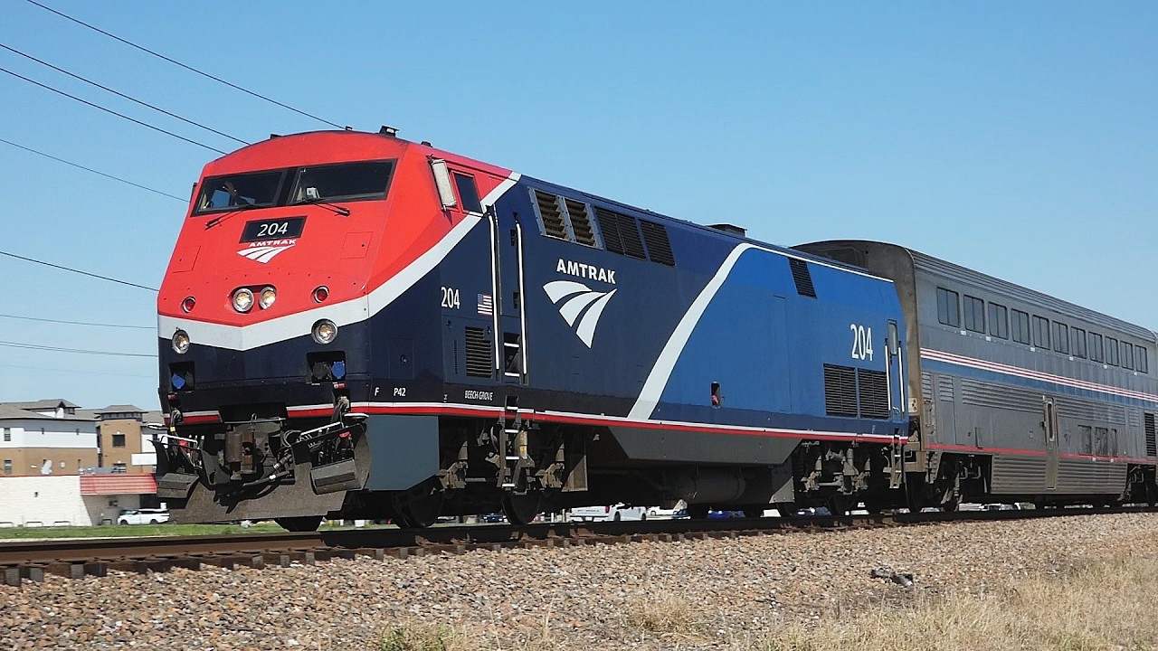 Amtrak P42DC 204 w/ Nice K5LA Leads Southbound Hartland Flyer 821 In Justin, Texas