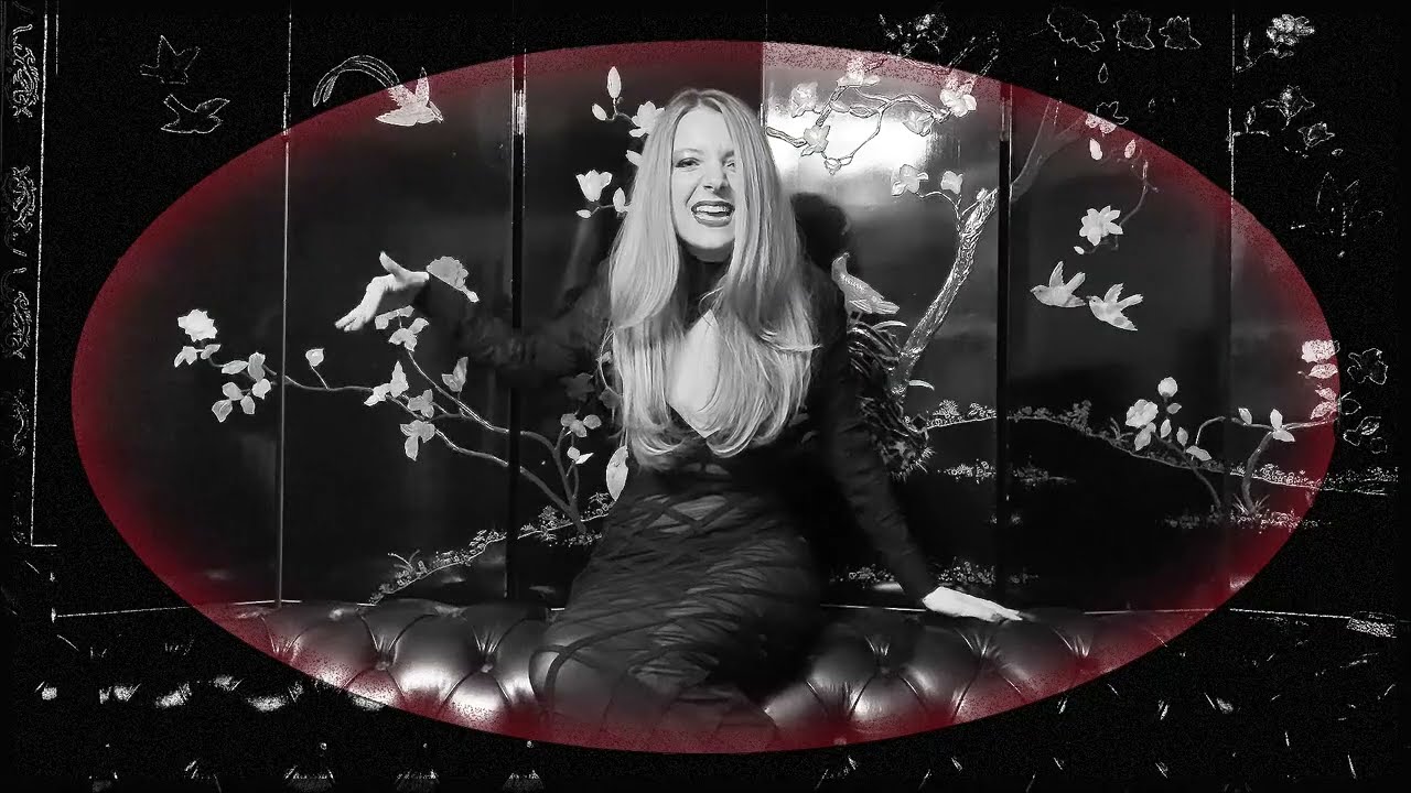 Angie Mône - Spikes (Official Video)