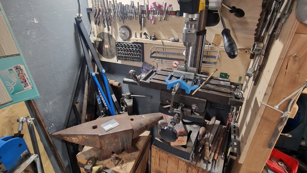 COME AGGIUSTARE UN CANCELLO O SERRANDA BOX GARAGE .