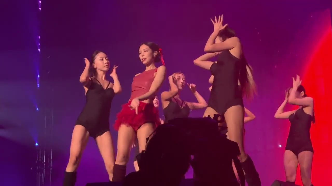 Blackpink Jennie Solo - You & Me fancam at Born Pink Tour Houston Day 2 - 10/30