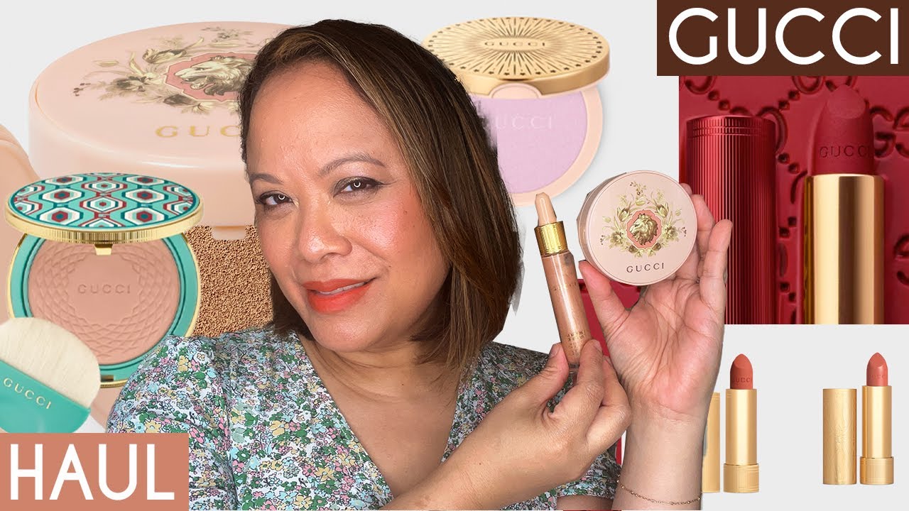 Gucci Cushion De Beaute, illuminateur de beaute, Glow Highlighter, Lipstick Rosso Ancora -Try on