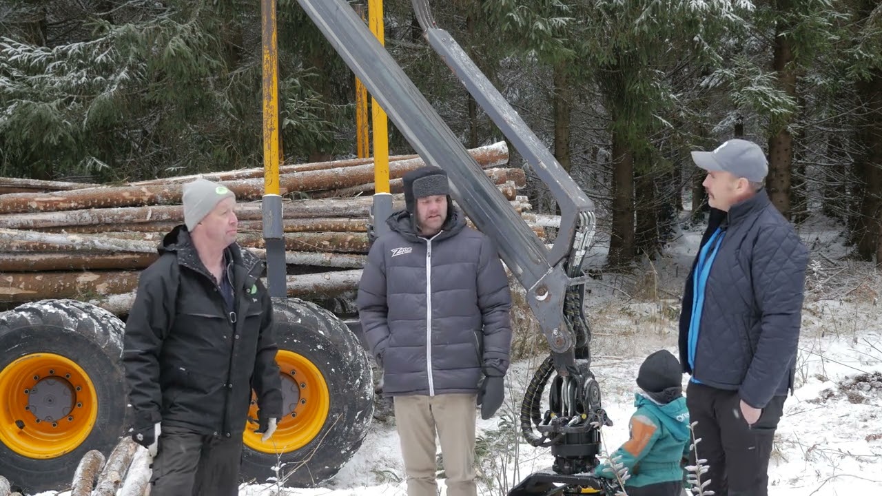Rottne skotaren F11D med kranspetsstyrning