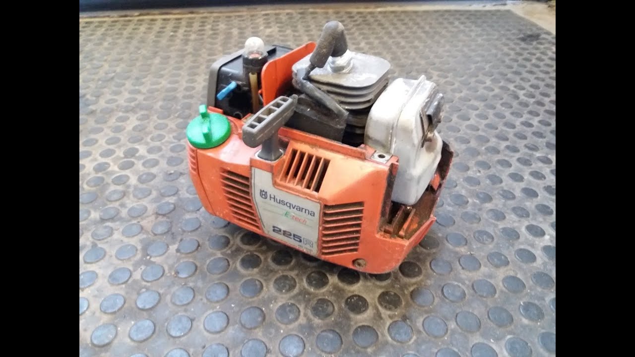 Disassembly of Husqvarna 225R Brushcutter for spare parts Триммер Хускварна 225R на запчасти