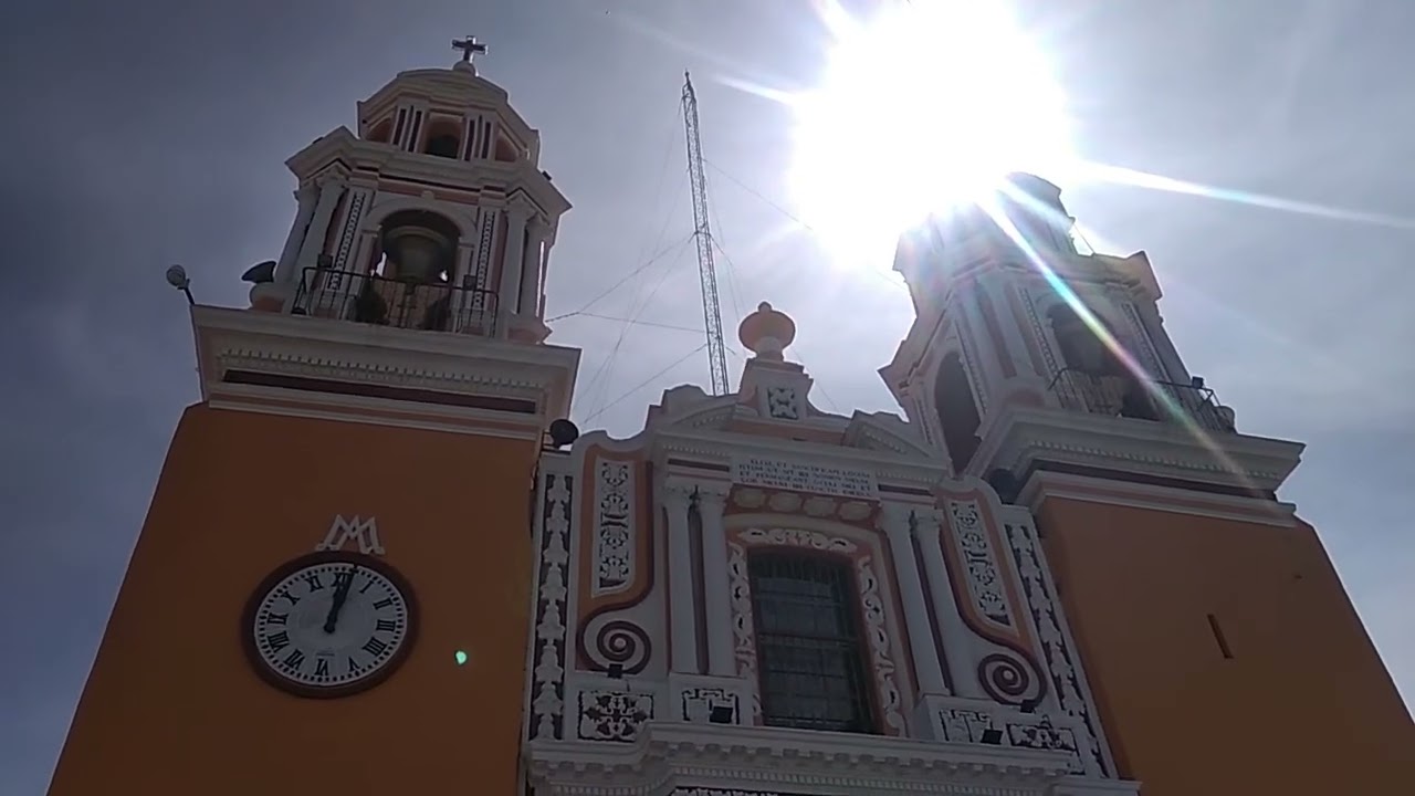 Cholula, campana Nuestra Señora de los Remedios al mediodía. Octubre 2022