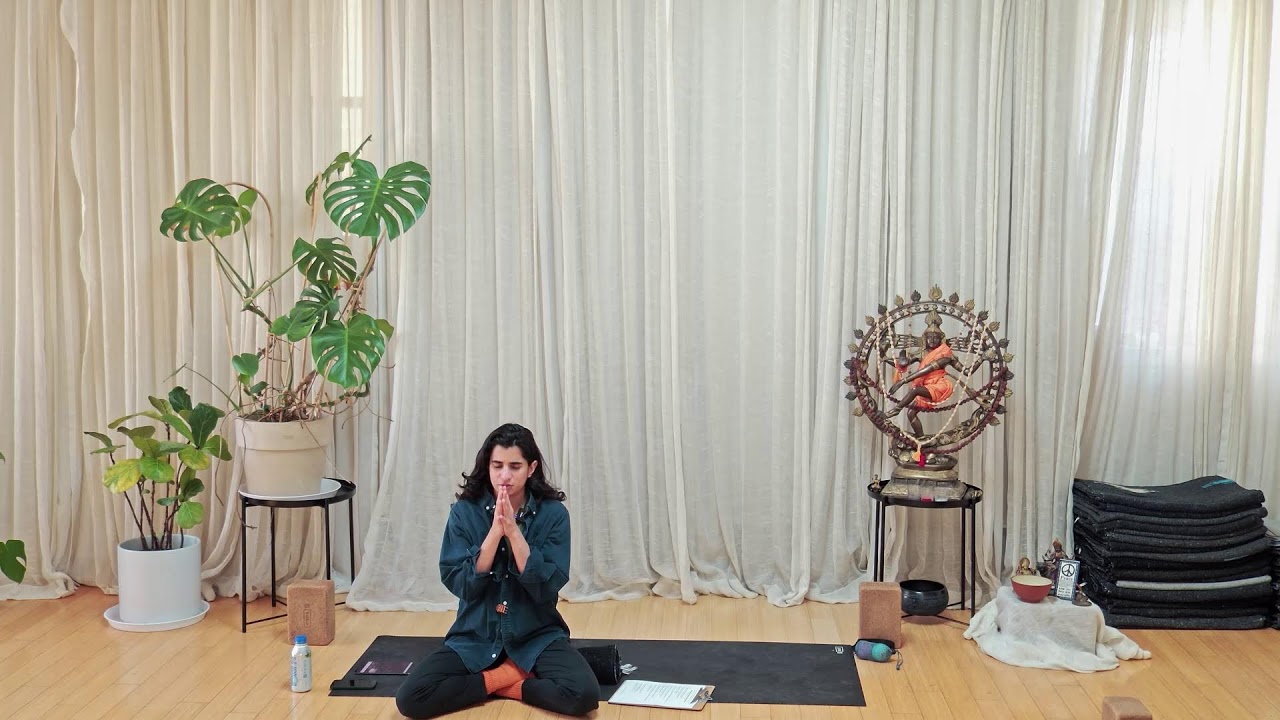 Three Queens Yoga Classes Live