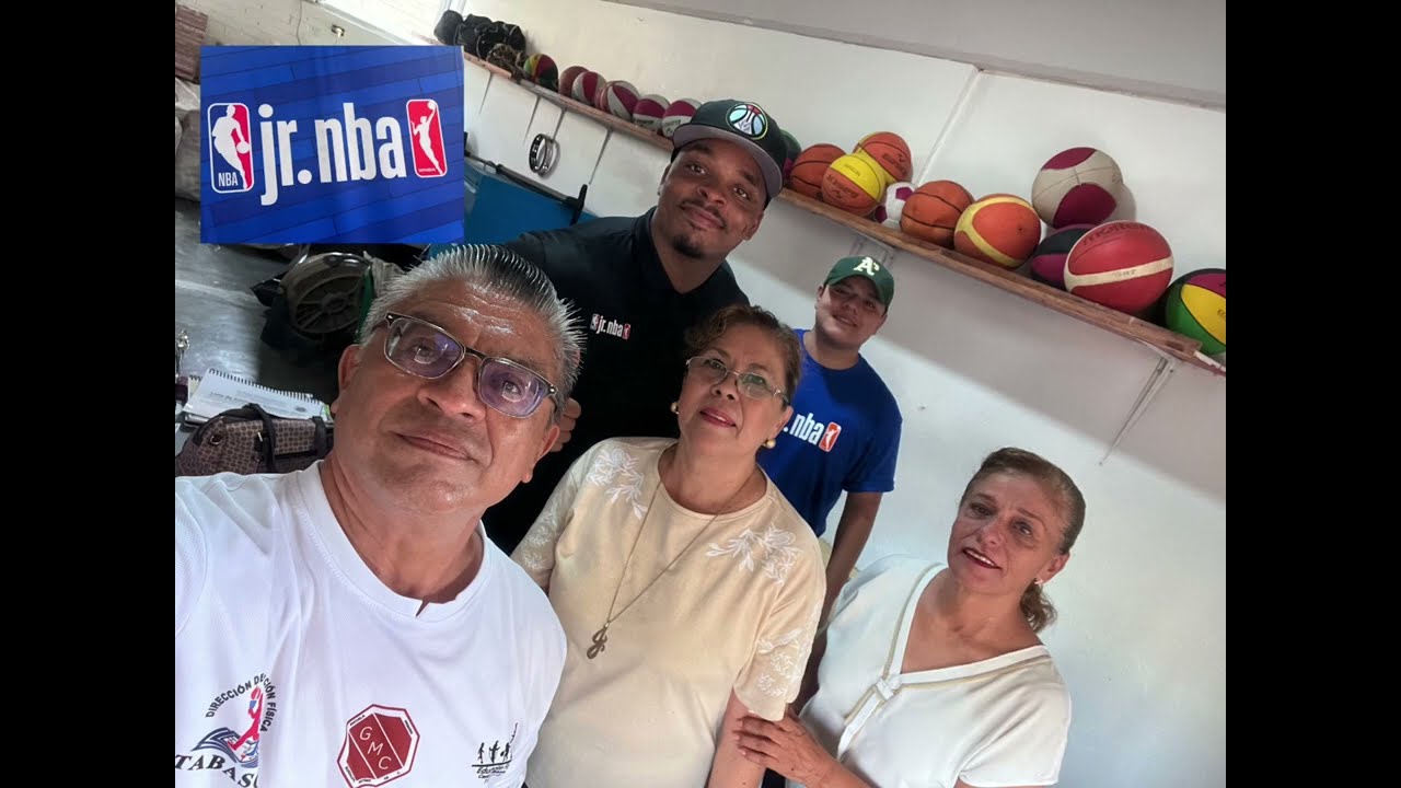 JR NBA Visita Phillip Lamond Calvert   Coach
