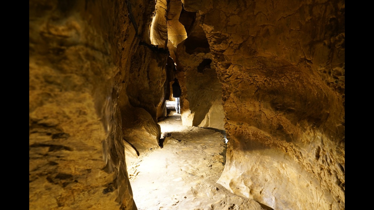 Grottes de Saint Christophe. Nouvel éclairage dans la grotte.  Reportage de Céline Petit..