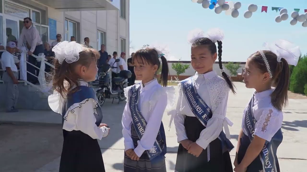 Аяққұдық ауылы 20 жылдық кездесіу 1987 жастары 